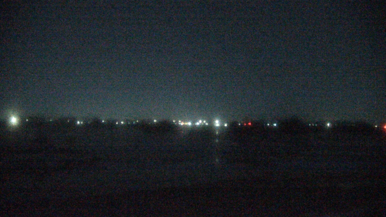 Thumbnail for current weather camera view from Three Oaks Recreation Area in Crystal Lake, Illinois