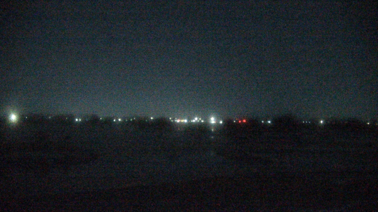 Thumbnail for current weather camera view from Three Oaks Recreation Area in Crystal Lake, Illinois
