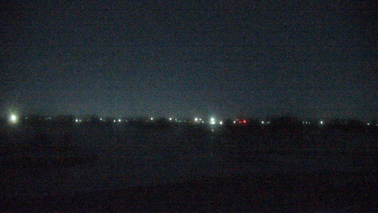 Thumbnail for current weather camera view from Three Oaks Recreation Area in Crystal Lake, Illinois