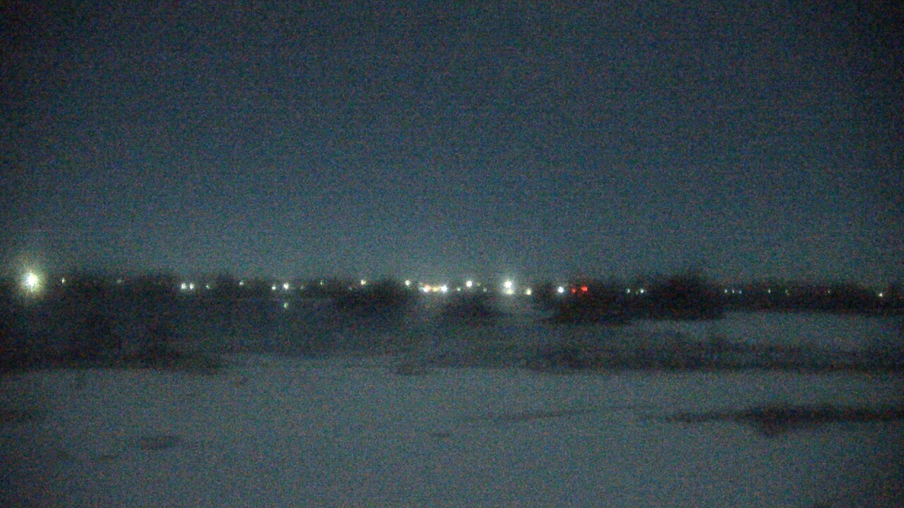 Thumbnail for current weather camera view from Three Oaks Recreation Area in Crystal Lake, Illinois