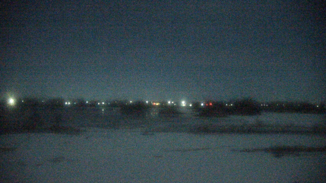 Thumbnail for current weather camera view from Three Oaks Recreation Area in Crystal Lake, Illinois