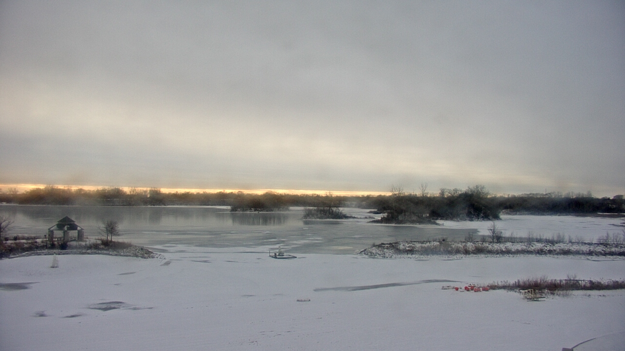 Thumbnail for current weather camera view from Three Oaks Recreation Area in Crystal Lake, Illinois