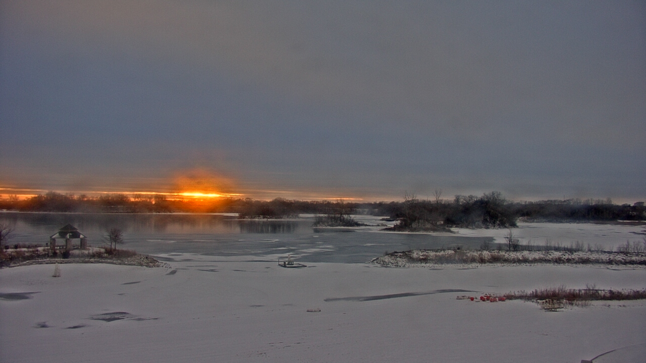 Thumbnail for current weather camera view from Three Oaks Recreation Area in Crystal Lake, Illinois
