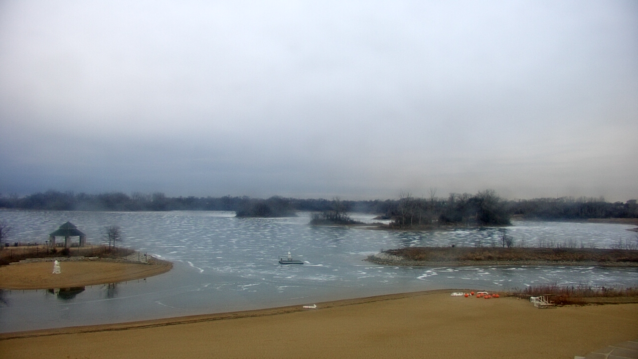 Thumbnail for current weather camera view from Three Oaks Recreation Area in Crystal Lake, Illinois