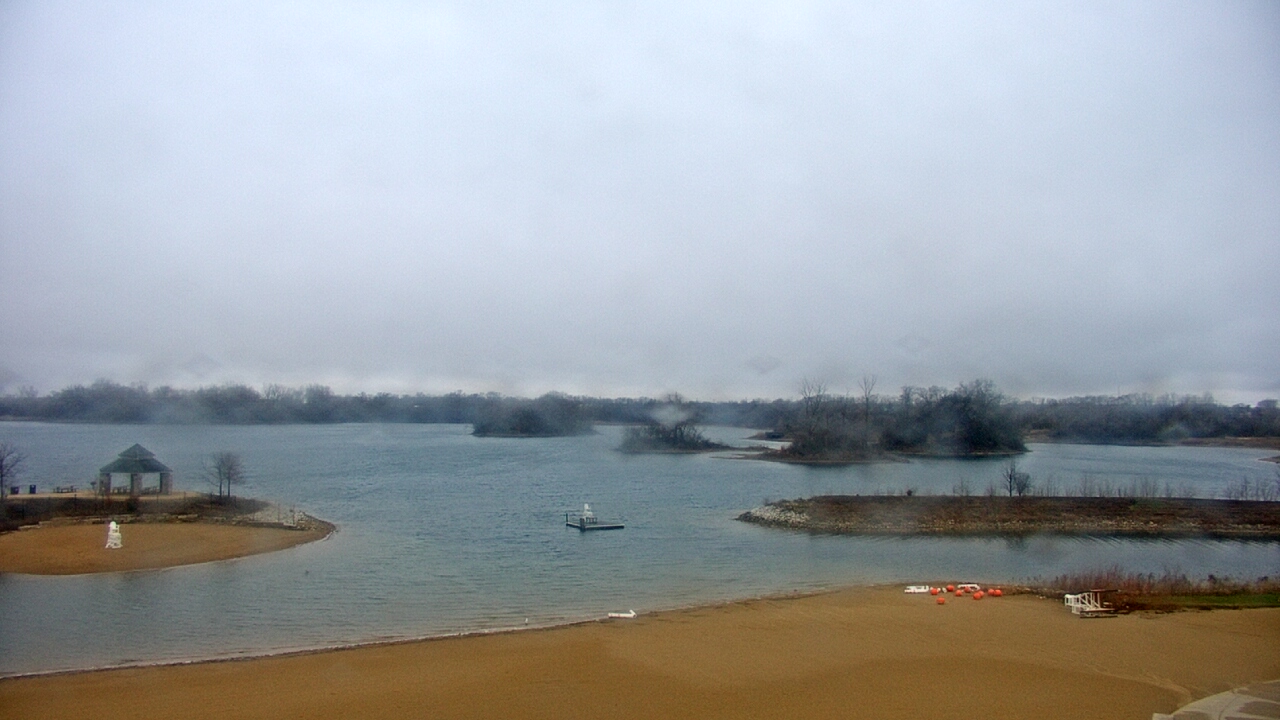 Thumbnail for current weather camera view from Three Oaks Recreation Area in Crystal Lake, Illinois