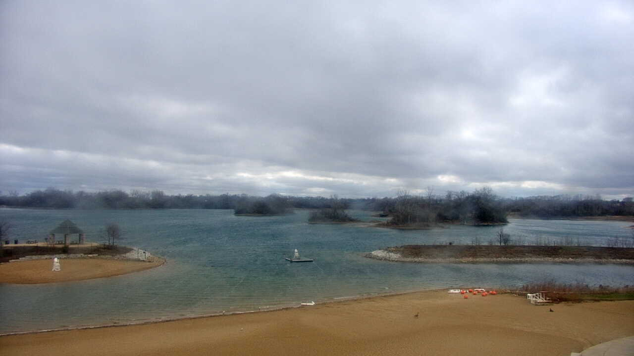 Thumbnail for current weather camera view from Three Oaks Recreation Area in Crystal Lake, Illinois