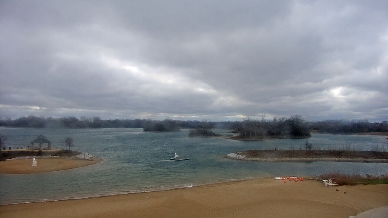 Thumbnail for current weather camera view from Three Oaks Recreation Area in Crystal Lake, Illinois