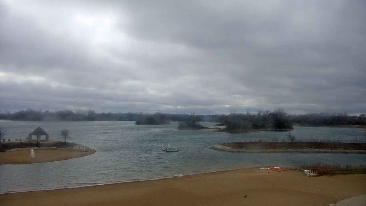Thumbnail for current weather camera view from Three Oaks Recreation Area in Crystal Lake, Illinois