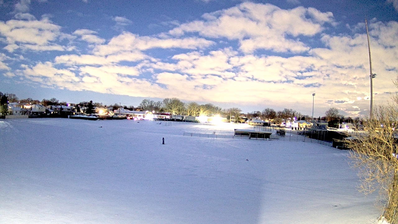 Thumbnail for current weather camera view from Crestwood HS in Dearborn Heights, Michigan