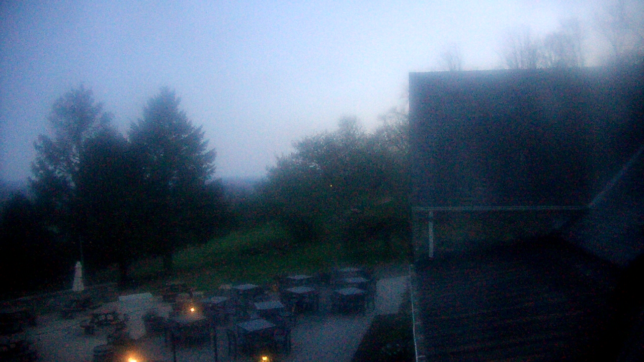 Thumbnail for current weather camera view from Dirt Farm Brewing in Bluemont, Virginia