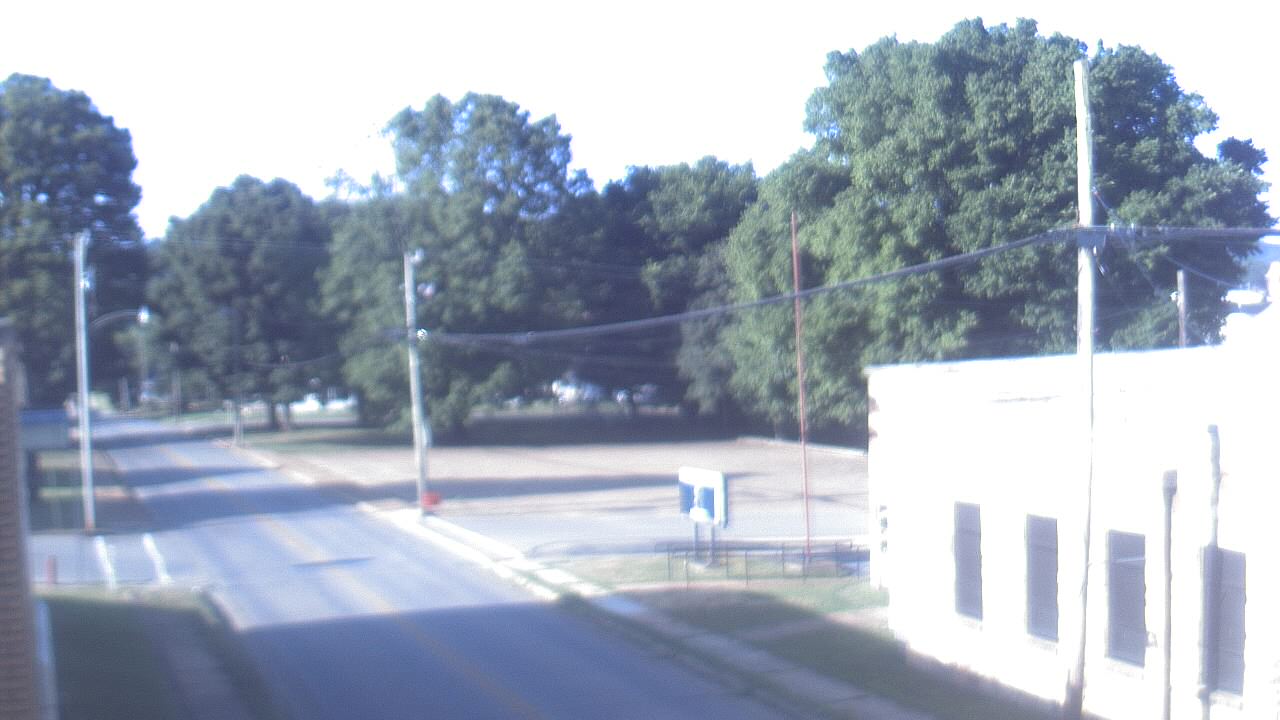 Thumbnail for current weather camera view from Current River Career Center in Doniphan, Missouri
