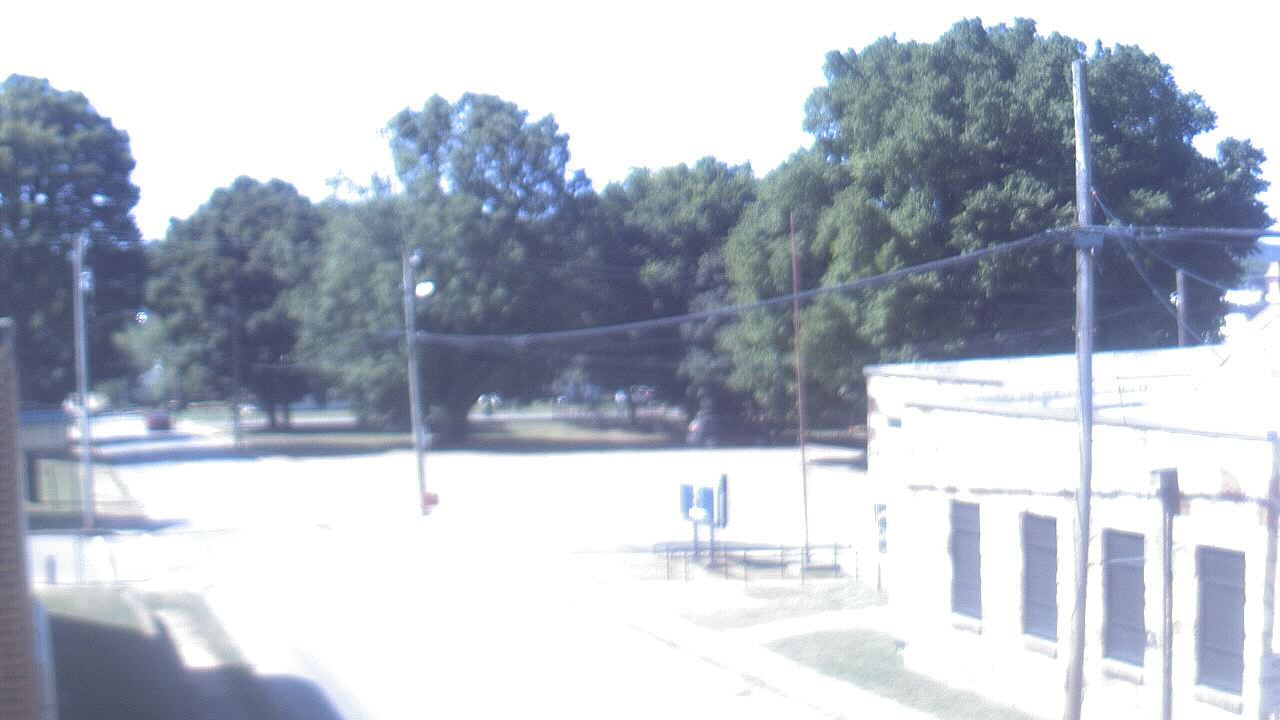 Thumbnail for current weather camera view from Current River Career Center in Doniphan, Missouri