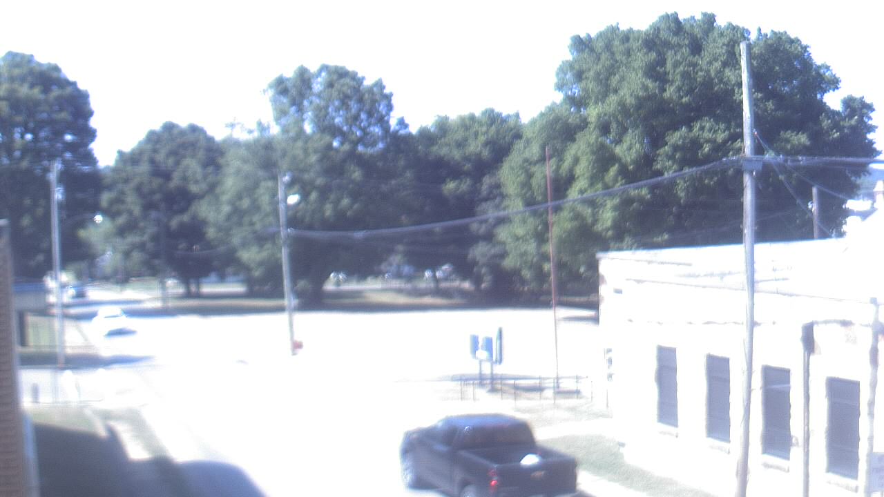 Thumbnail for current weather camera view from Current River Career Center in Doniphan, Missouri