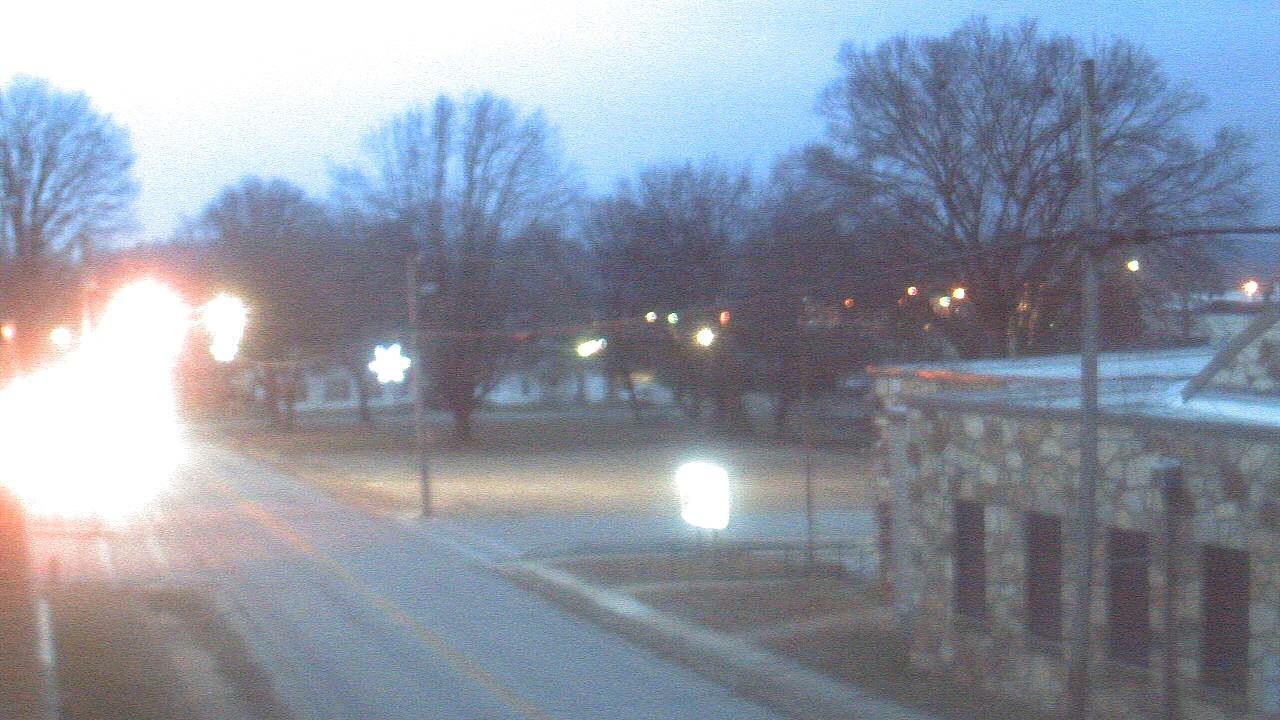Thumbnail for current weather camera view from Current River Career Center in Doniphan, Missouri