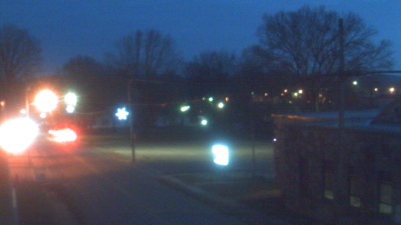 Thumbnail for current weather camera view from Current River Career Center in Doniphan, Missouri