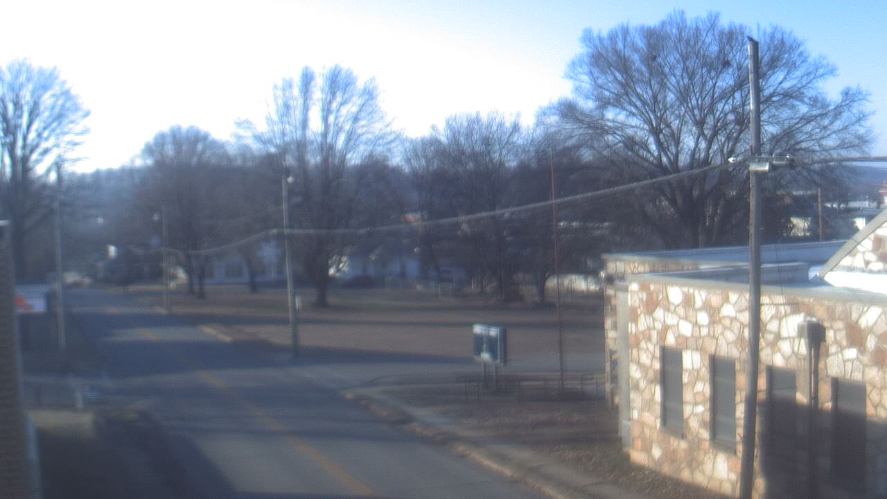 Thumbnail for current weather camera view from Current River Career Center in Doniphan, Missouri