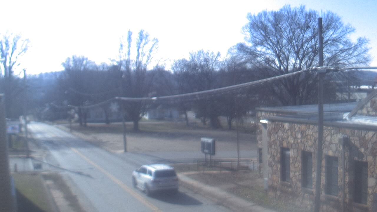 Thumbnail for current weather camera view from Current River Career Center in Doniphan, Missouri
