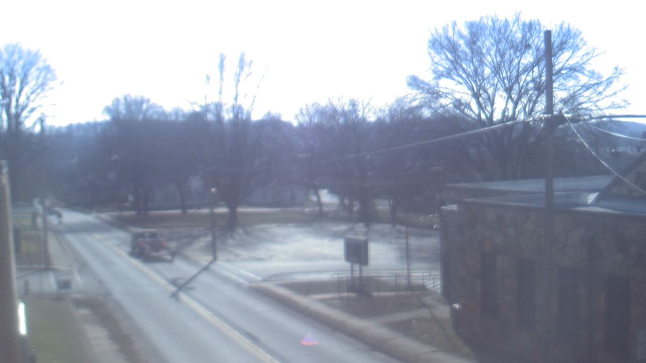 Thumbnail for current weather camera view from Current River Career Center in Doniphan, Missouri