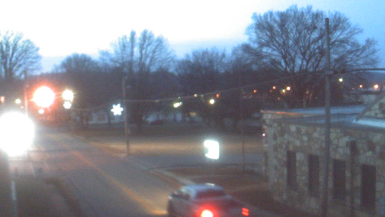 Thumbnail for current weather camera view from Current River Career Center in Doniphan, Missouri