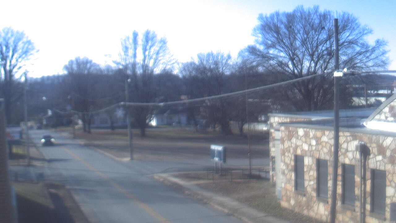 Thumbnail for current weather camera view from Current River Career Center in Doniphan, Missouri