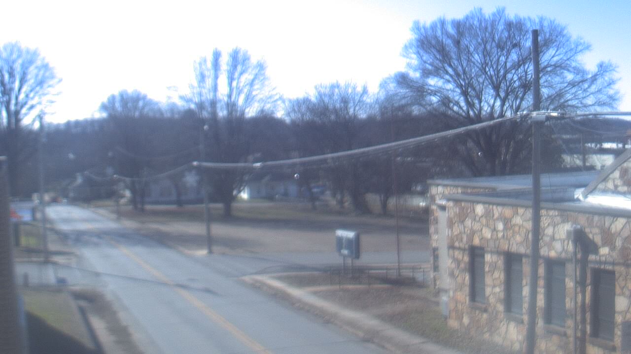 Thumbnail for current weather camera view from Current River Career Center in Doniphan, Missouri