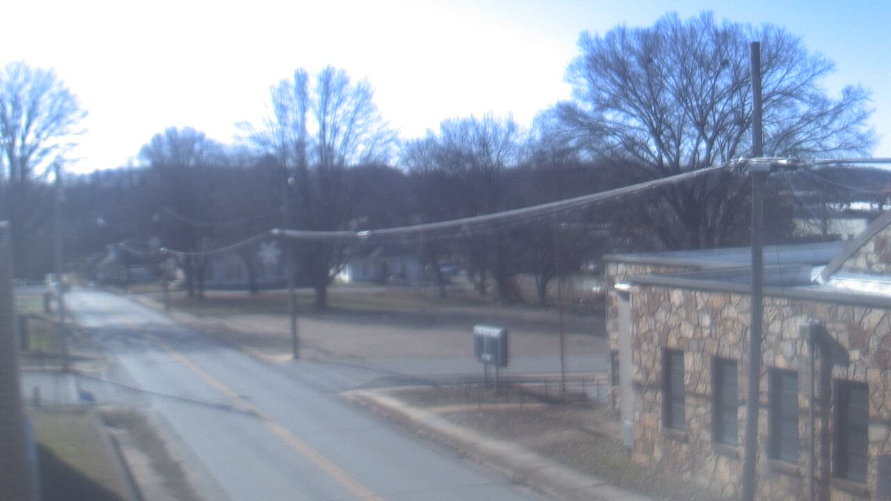 Thumbnail for current weather camera view from Current River Career Center in Doniphan, Missouri