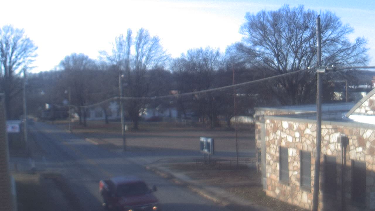 Thumbnail for current weather camera view from Current River Career Center in Doniphan, Missouri