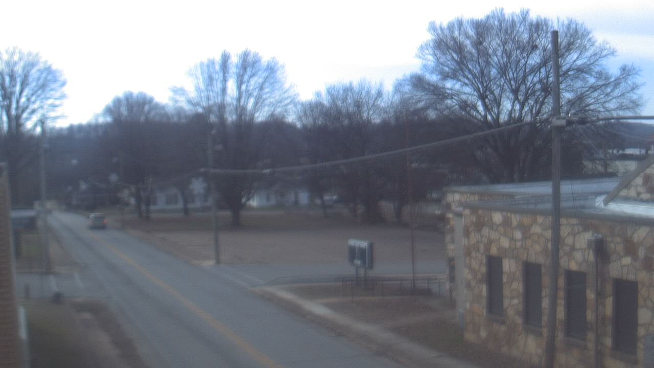 Thumbnail for current weather camera view from Current River Career Center in Doniphan, Missouri