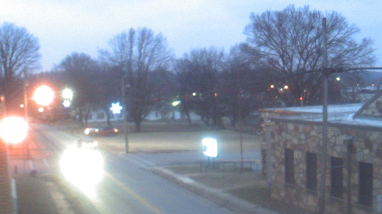 Thumbnail for current weather camera view from Current River Career Center in Doniphan, Missouri