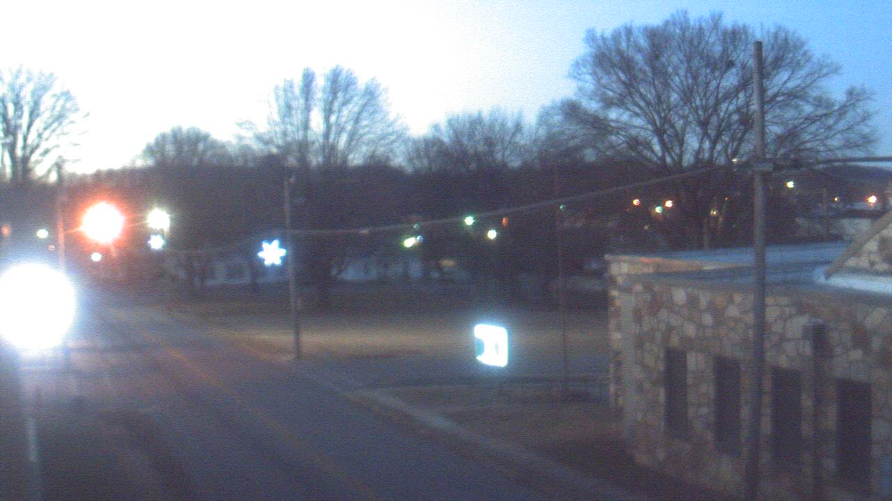 Thumbnail for current weather camera view from Current River Career Center in Doniphan, Missouri