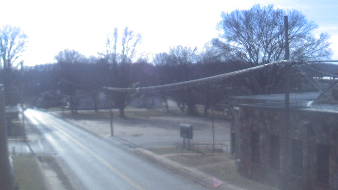 Thumbnail for current weather camera view from Current River Career Center in Doniphan, Missouri