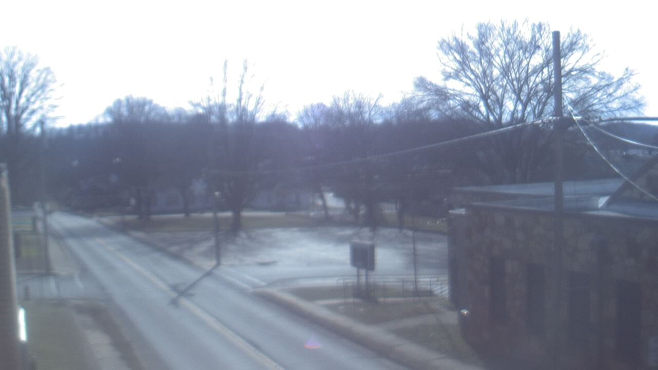 Thumbnail for current weather camera view from Current River Career Center in Doniphan, Missouri