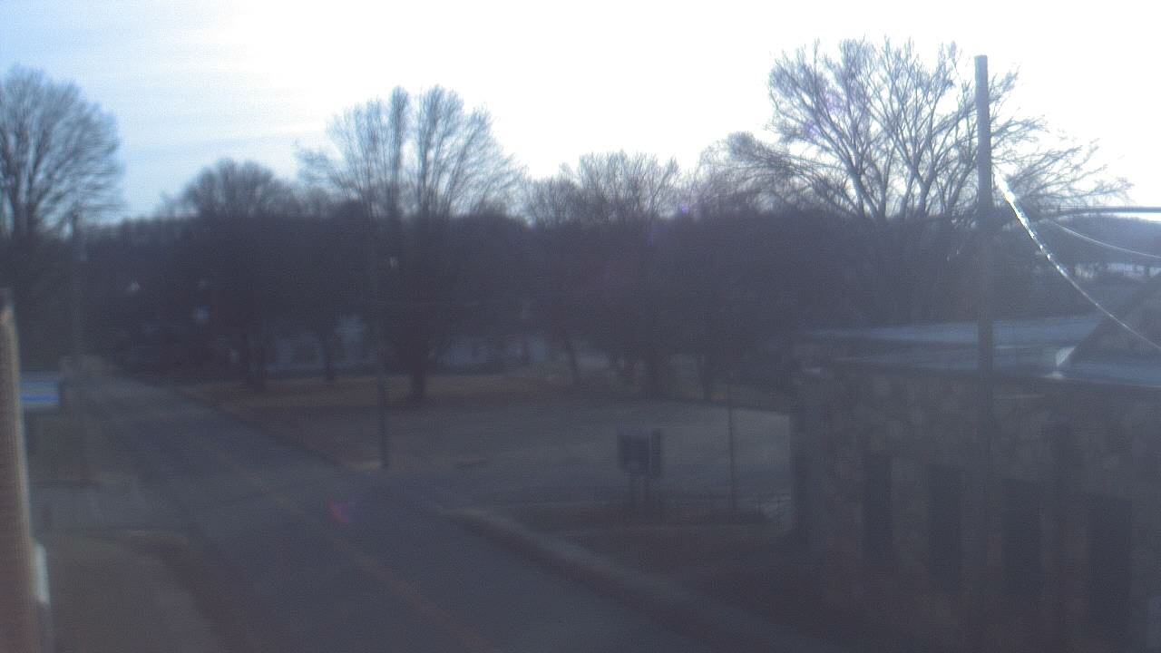 Thumbnail for current weather camera view from Current River Career Center in Doniphan, Missouri
