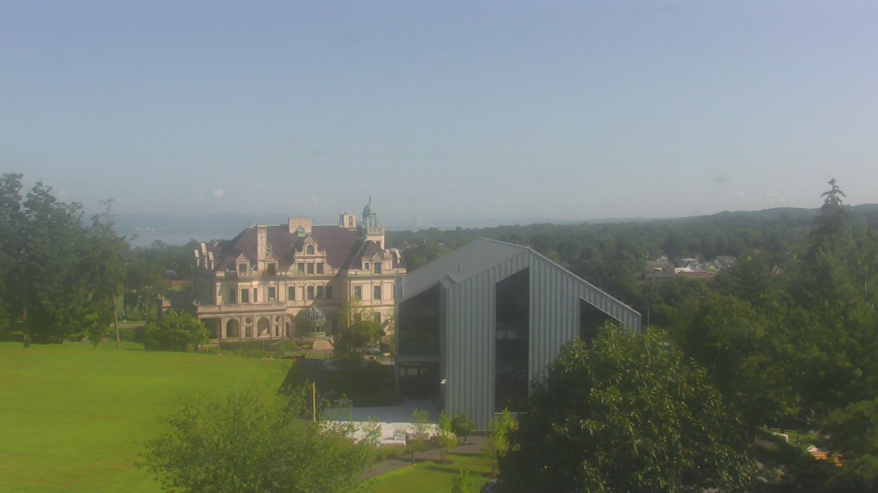 Thumbnail for current weather camera view from The Masters School in Dobbs Ferry, New York