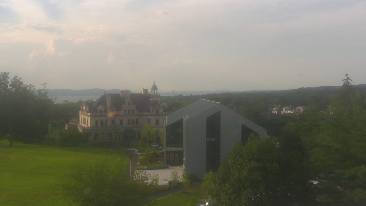 Thumbnail for current weather camera view from The Masters School in Dobbs Ferry, New York