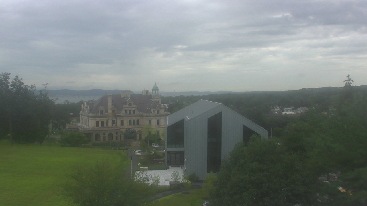 Thumbnail for current weather camera view from The Masters School in Dobbs Ferry, New York