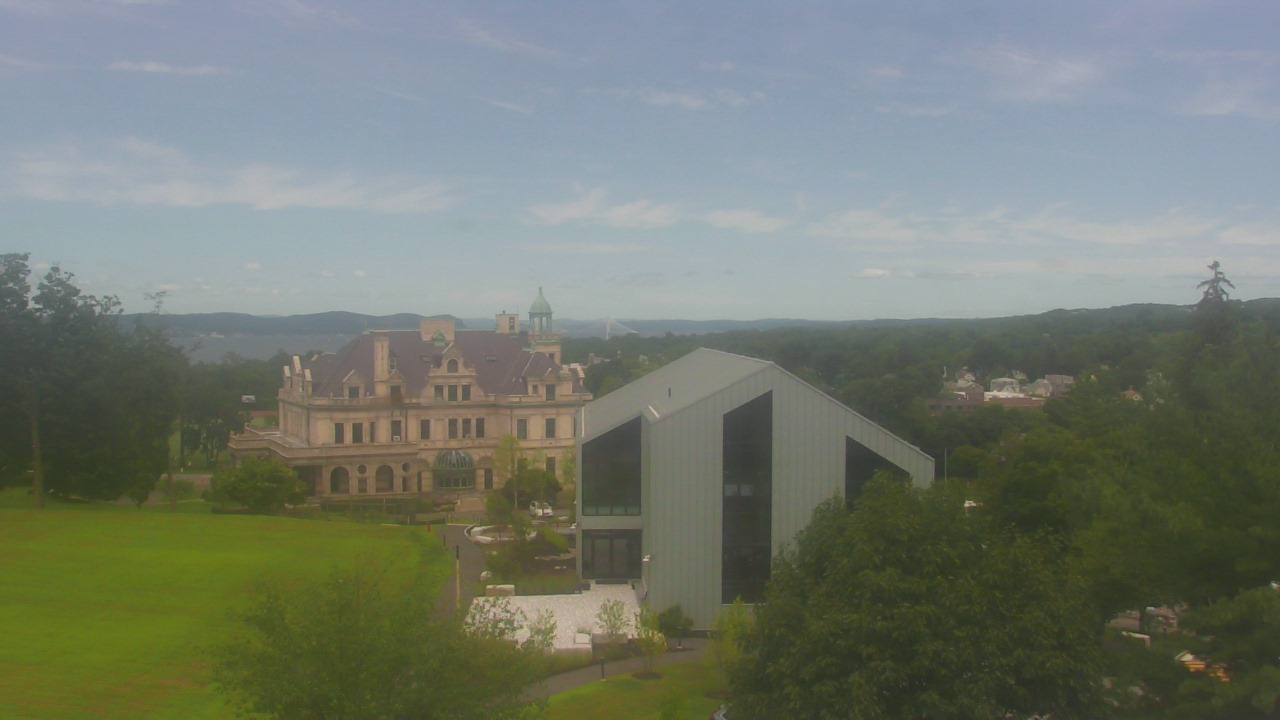 Thumbnail for current weather camera view from The Masters School in Dobbs Ferry, New York