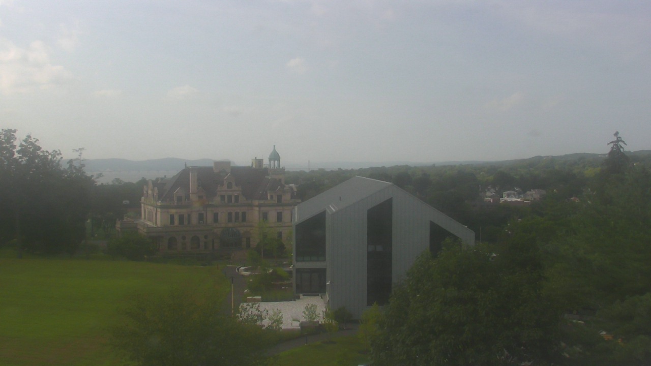 Thumbnail for current weather camera view from The Masters School in Dobbs Ferry, New York