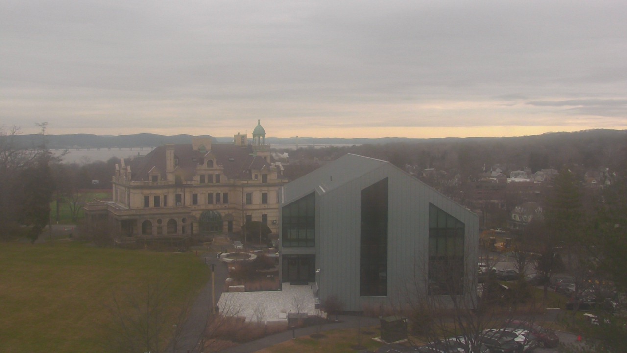 Thumbnail for current weather camera view from The Masters School in Dobbs Ferry, New York