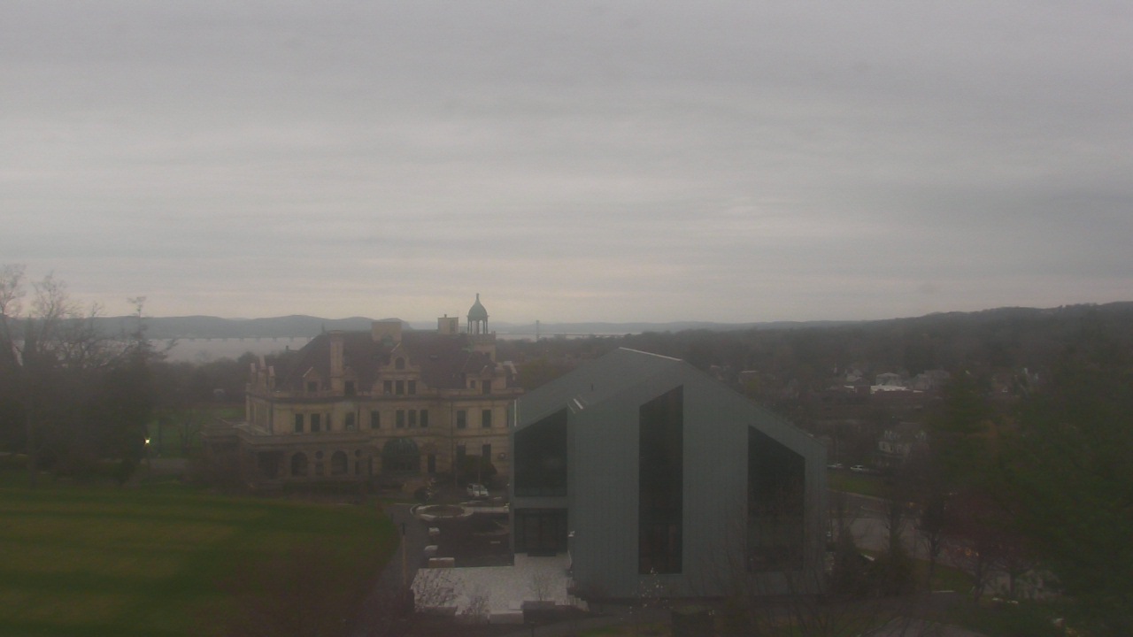 Thumbnail for current weather camera view from The Masters School in Dobbs Ferry, New York
