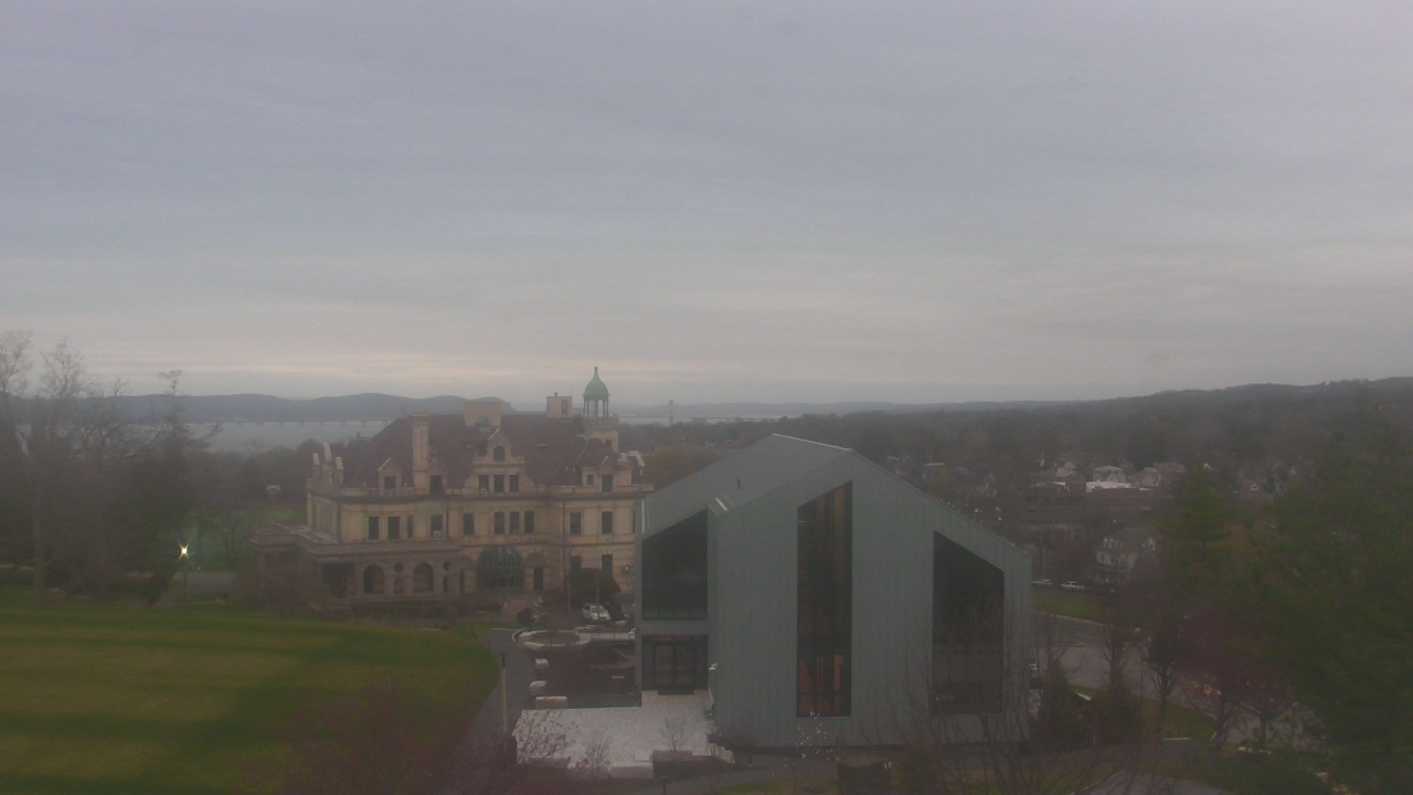Thumbnail for current weather camera view from The Masters School in Dobbs Ferry, New York