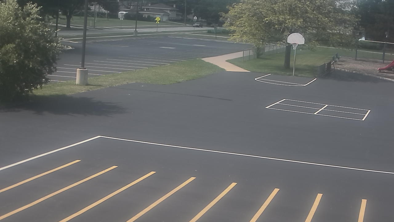 Thumbnail for current weather camera view from Terrace Elementary School in Des Plaines, Illinois