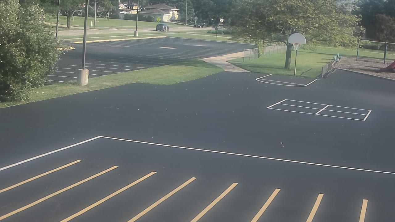 Thumbnail for current weather camera view from Terrace Elementary School in Des Plaines, Illinois