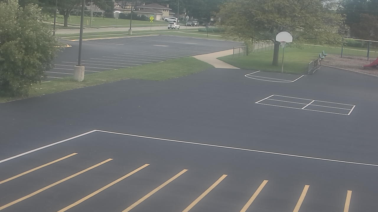 Thumbnail for current weather camera view from Terrace Elementary School in Des Plaines, Illinois