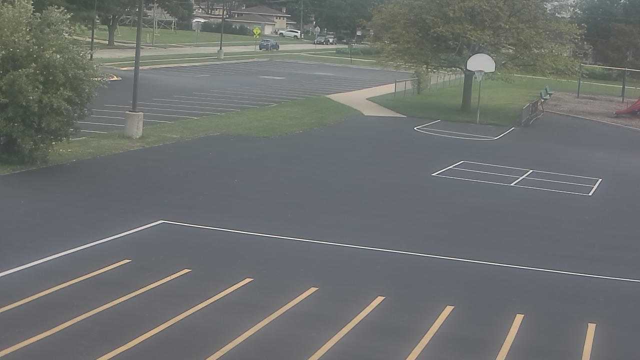 Thumbnail for current weather camera view from Terrace Elementary School in Des Plaines, Illinois