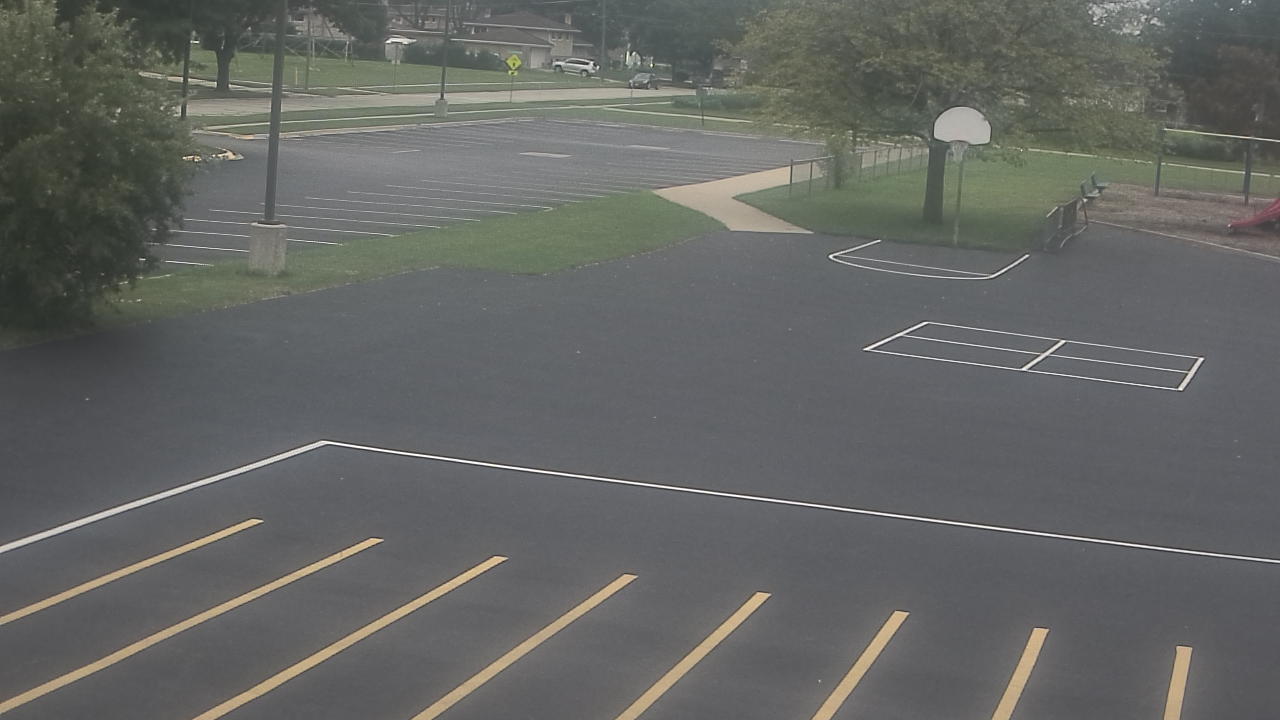Thumbnail for current weather camera view from Terrace Elementary School in Des Plaines, Illinois