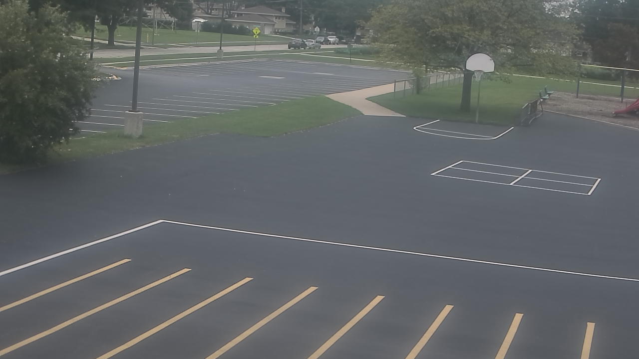 Thumbnail for current weather camera view from Terrace Elementary School in Des Plaines, Illinois