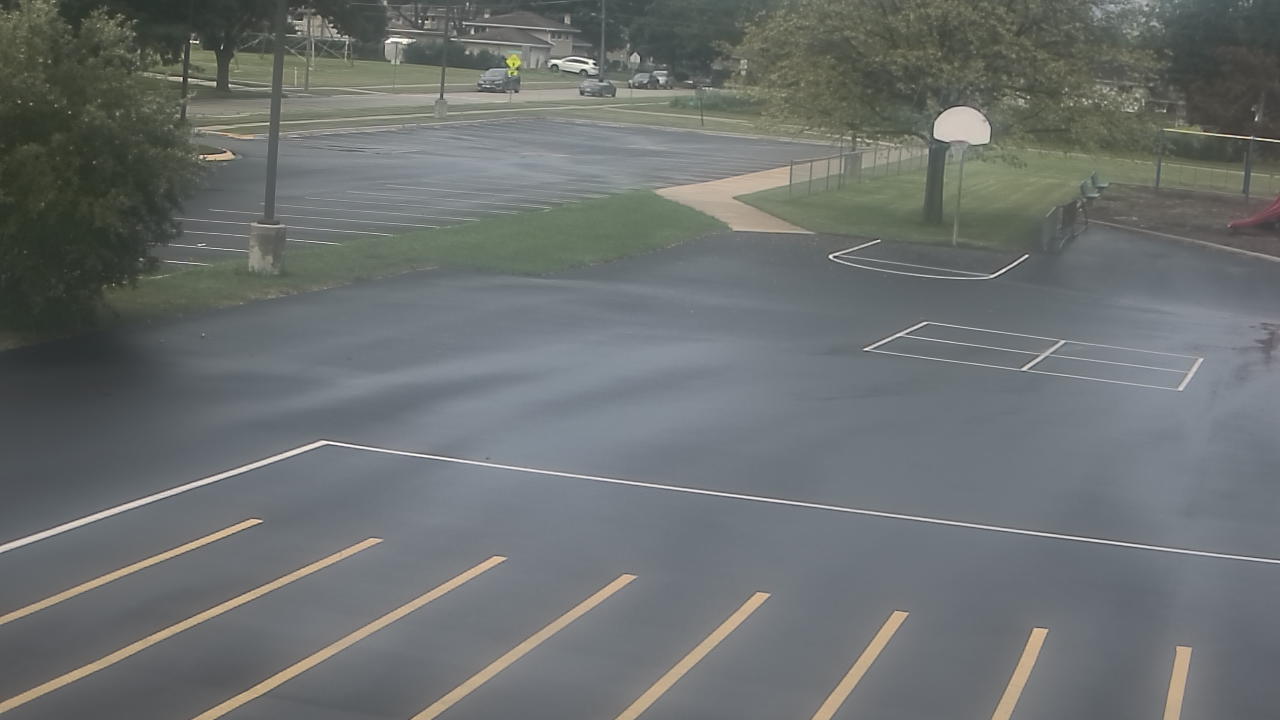 Thumbnail for current weather camera view from Terrace Elementary School in Des Plaines, Illinois