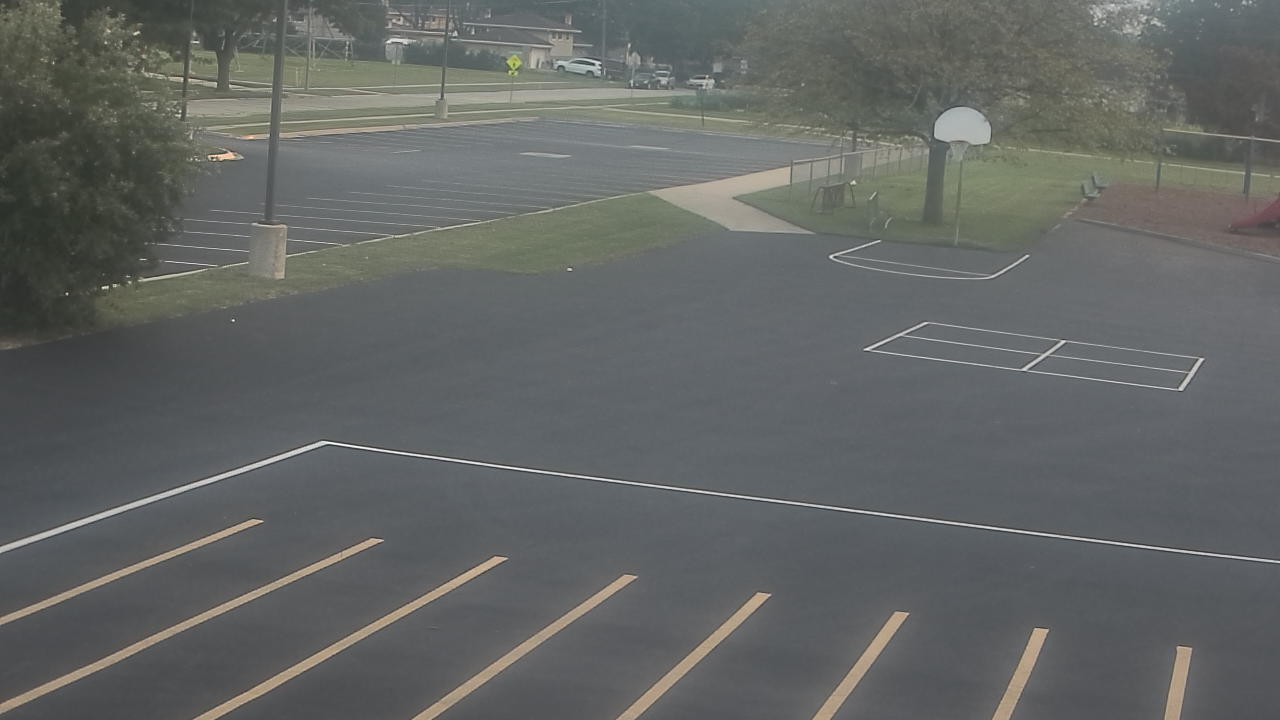Thumbnail for current weather camera view from Terrace Elementary School in Des Plaines, Illinois