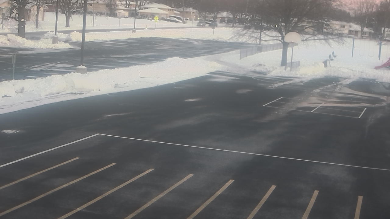 Thumbnail for current weather camera view from Terrace Elementary School in Des Plaines, Illinois